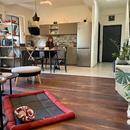 Homestel Hostel *